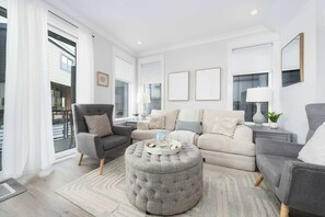 Smart TV - Malibu @ The Cove Riverwalk Villas (Wilmington)