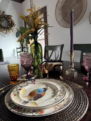 Dining - Charming cozy RIVERFRONT cottage on the Piney River. A little slice of heaven! (Roseland)