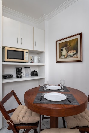 Apartment | 2 bedrooms - 5 Minutes From Leblon Beach and View of Christ Ap1302 (Rio de Janeiro)