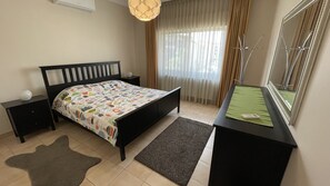 3 bedrooms, desk, iron/ironing board, free WiFi - Abdoun Apartment, lovely place to spend your time at.
 (Amman)