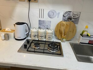 Fridge, microwave, oven, stovetop