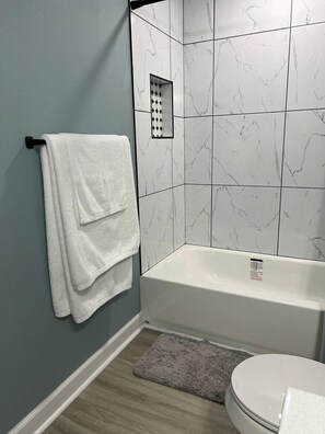 Håndklæder, Sæbe, Toiletpapir