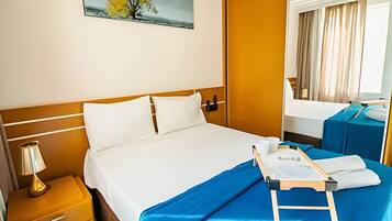 1 bedroom, desk, free WiFi