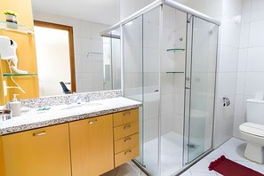 公寓 | 浴室 | 淋浴設備、免費盥洗用品