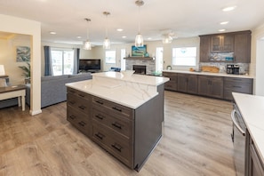 Interior - 4 Play- 5 Bd., Dog Friendly, Game Rm., Private Pool, Easy Bch Access (Virginia Beach)
