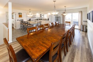 Dining - Hot Tub- Pool- Game Rm- Dog Friendly (Virginia Beach)