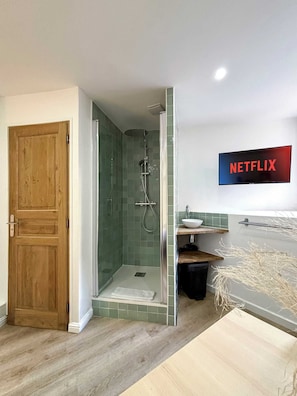 Hårtørrer, håndklæder