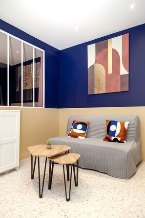 Interior - David D Angers 53 - One Bedroom Apartment, Sleeps 4 (Paris)