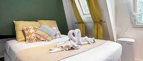 Een strijkplank/strijkijzer, gratis wifi, beddengoed