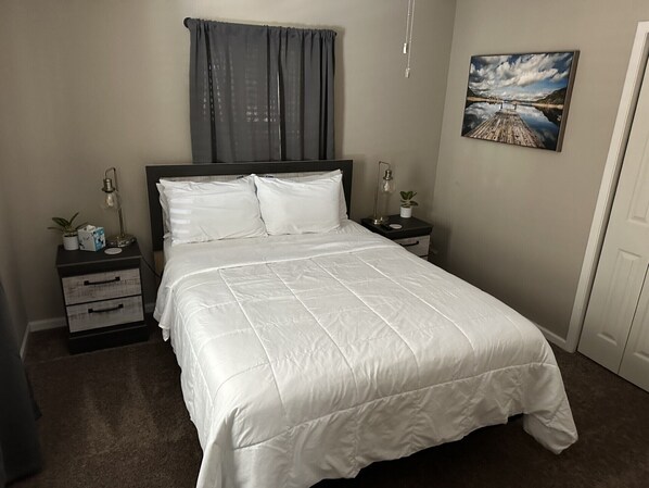 5 chambres, fer et planche à repasser, Wi-Fi, draps fournis