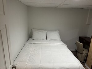 5 chambres, fer et planche à repasser, Wi-Fi, draps fournis