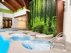 Indoor pool, a heated pool - SugarBear- Pool, AC, Sauna, Gym, Tennis! (Killington)