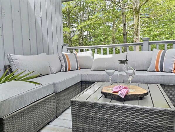 Terrace/patio - SugarBear- Pool, Hot Tub, 2 En Suites BR (Killington)