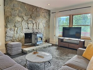 Smart TV, fireplace, ping pong, offices