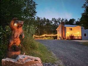 Property grounds - DoubleDen Lower- Fireplace, Game Room, Views. (Killington)