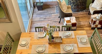 Bear8 Sleeps 20, AC, Pool, Close to Resort, Fireplaces