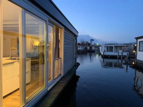 Terrace/patio. Quiet Waterloft near Amsterdam and Schiphol WS17