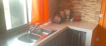 T2 Climatisé Près du Centre Ville de Cayenne Arrêt de bus Université