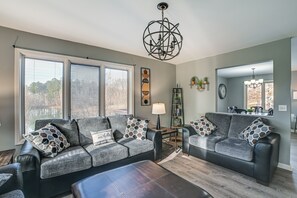 TV, books - Quiet Tennessee Getaway ~ 12 Mi to Kentucky Lake! (Paris)