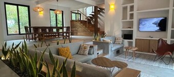 Modern Beach Home with pool and hot tub