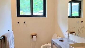 淋浴设施、毛巾