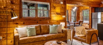 Smoke Rise is a Modern Upscale Cabin with a GARAGE, minutes from National Park!
