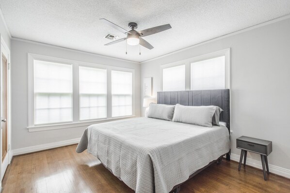 3 bedrooms, iron/ironing board, free WiFi, bed sheets