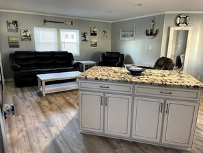 Interior - Island Getaway - Monthly Rental - 3 Queen Beds (Bokeelia)