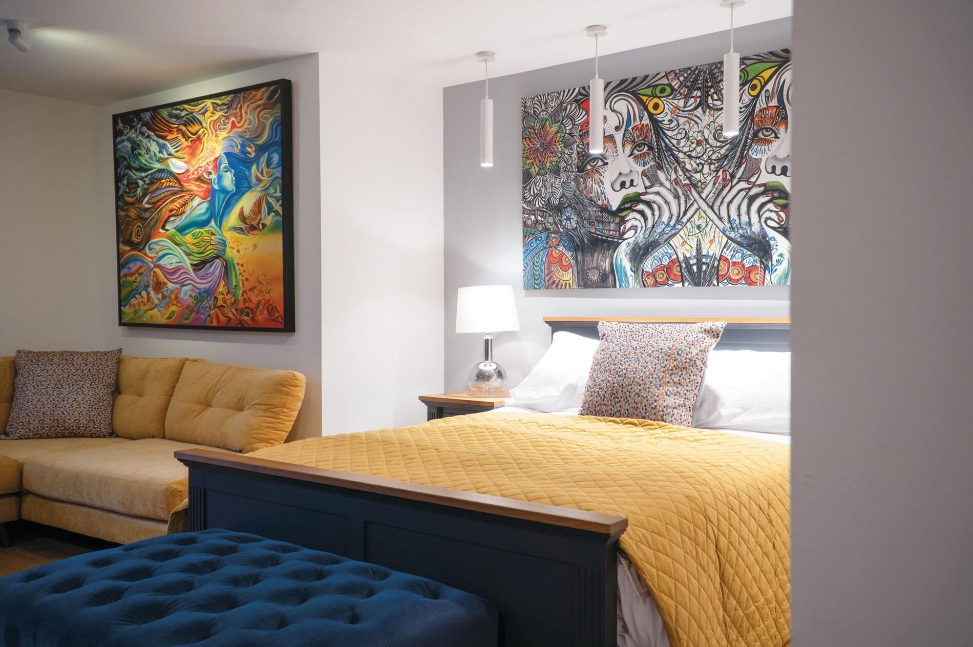 Desk, WiFi, bed sheets