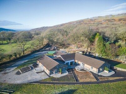 Suite 12 - Sleeping Giant Hotel - Pen Y Cae Inn