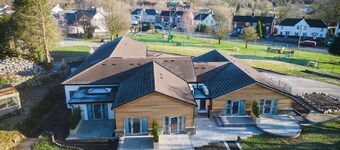 Suite 8 - Sleeping Giant Hotel - Pen Y Cae Inn