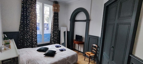 Le Charme de L'ancien à 5 min à Pied du Centre Ville, Idéal Pour les Familles