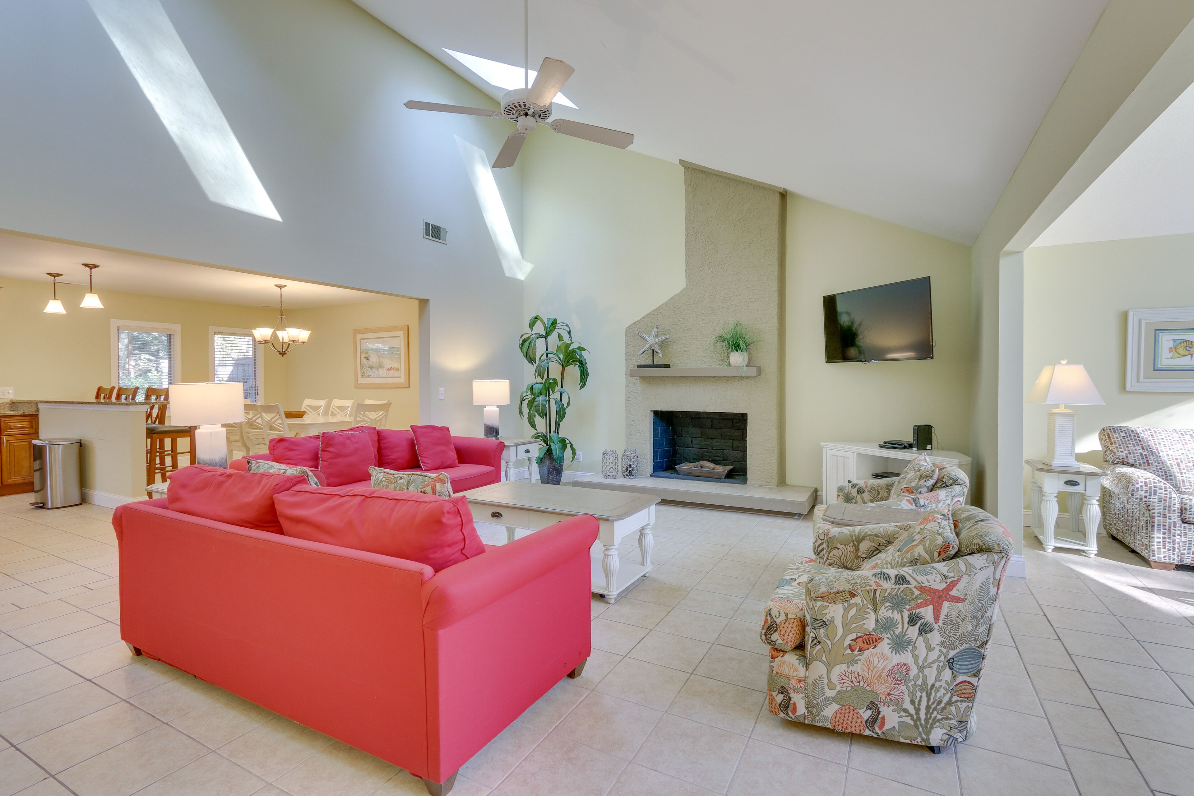 Hilton Head Resort Getaway: Community Beach, Pool!