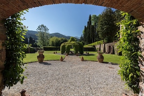 Property grounds - Villa in Capannori with 12 bedrooms sleeps 24 (Capannori)