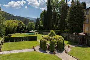 Property grounds - Villa in Capannori with 12 bedrooms sleeps 24 (Capannori)