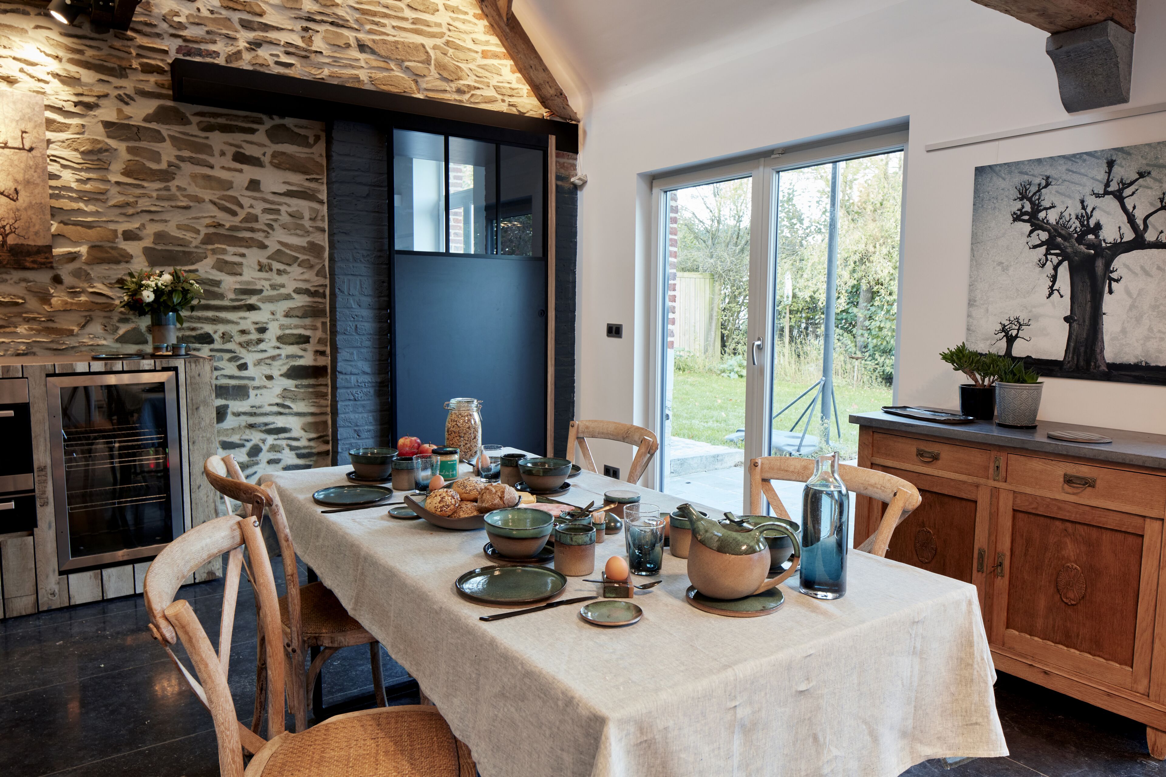 Daily buffet breakfast (EUR 17.50 per person)