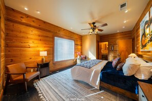 3 chambres, fer et planche à repasser, Wi-Fi gratuit, draps fournis