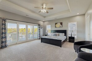 6 bedrooms, iron/ironing board, Internet, bed sheets