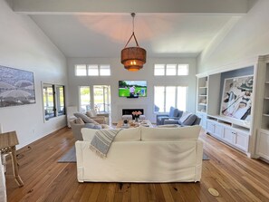 TV connectée, cheminée