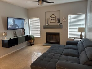 Smart TV, fireplace