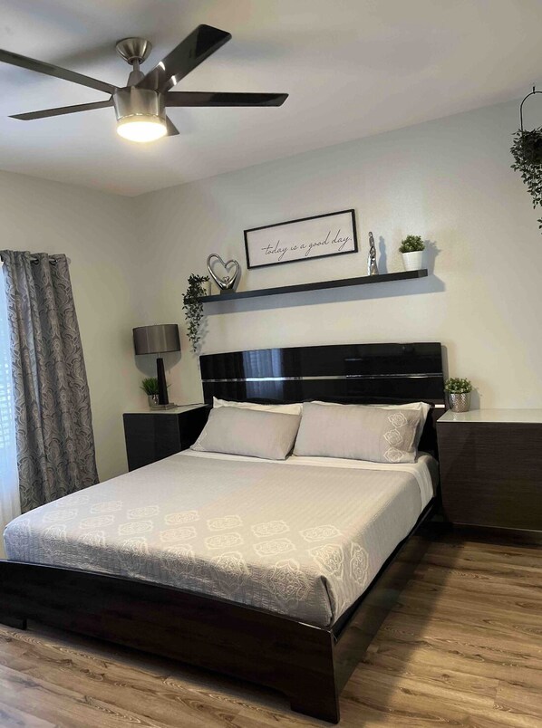 1 habitación, tabla de planchar con plancha, wifi y ropa de cama 