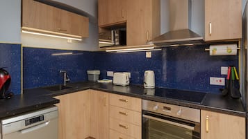 City House | Private kitchen | Full-sized fridge, microwave, oven, stovetop