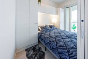 1 quarto, escrivaninha, ferros/tábuas de passar roupa, Wi-Fi de cortesia