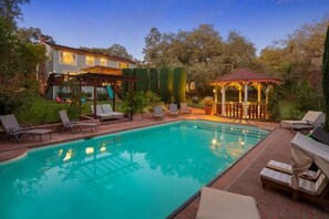 Pool - Sophisticated 4Br/4Ba Estate w/ Pool (Sonoma)