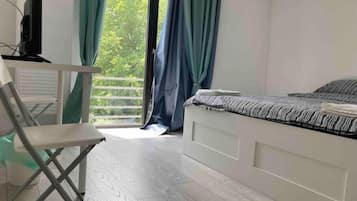 8 bedrooms, free WiFi, bed sheets