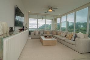 Smart-tv, stereoanlæg