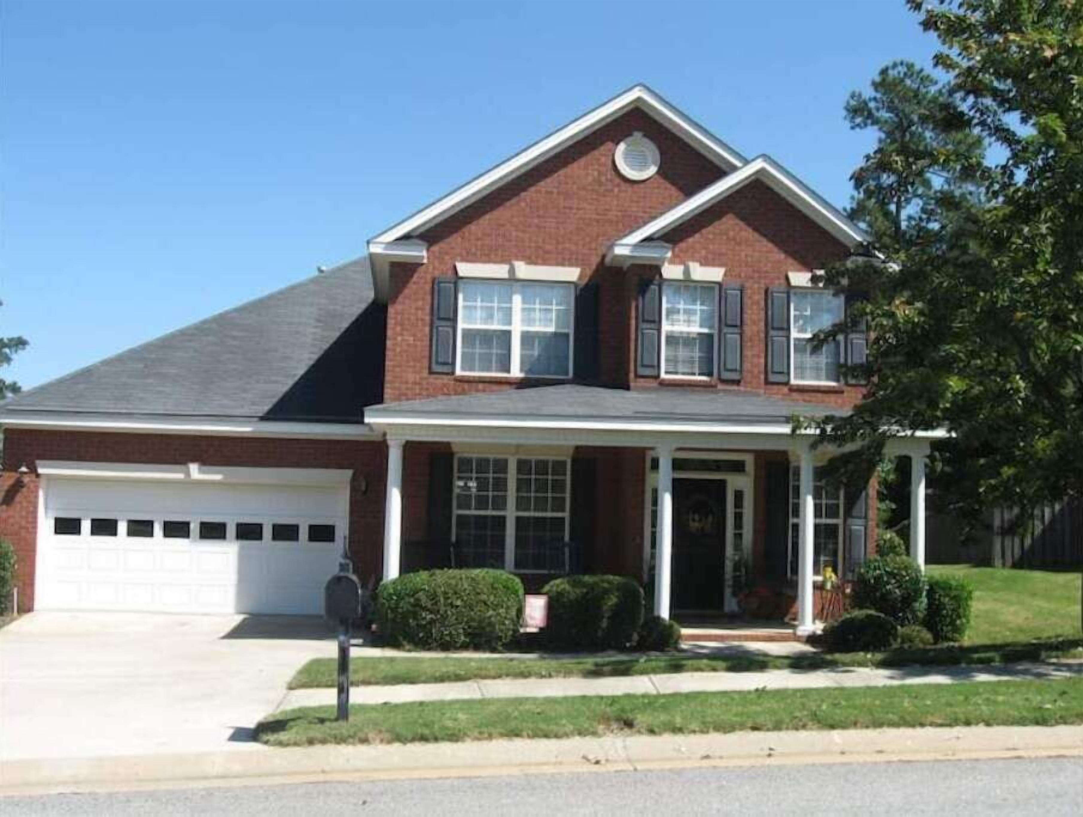 Fantastic Masters Rental with Huge, Relaxing Deck