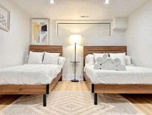 2 chambres, bureau, fer et planche à repasser, Wi-Fi gratuit