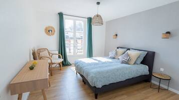 2 chambres, fer et planche à repasser, Wi-Fi, draps fournis