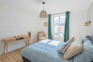 2 slaapkamers, een strijkplank/strijkijzer, wifi, beddengoed